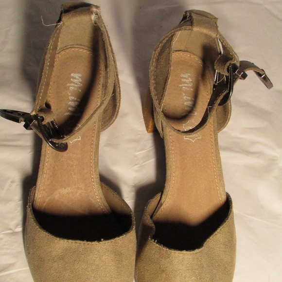 Mi.iM Genuine Leather Tan Block Heels - Picture 3 of 9